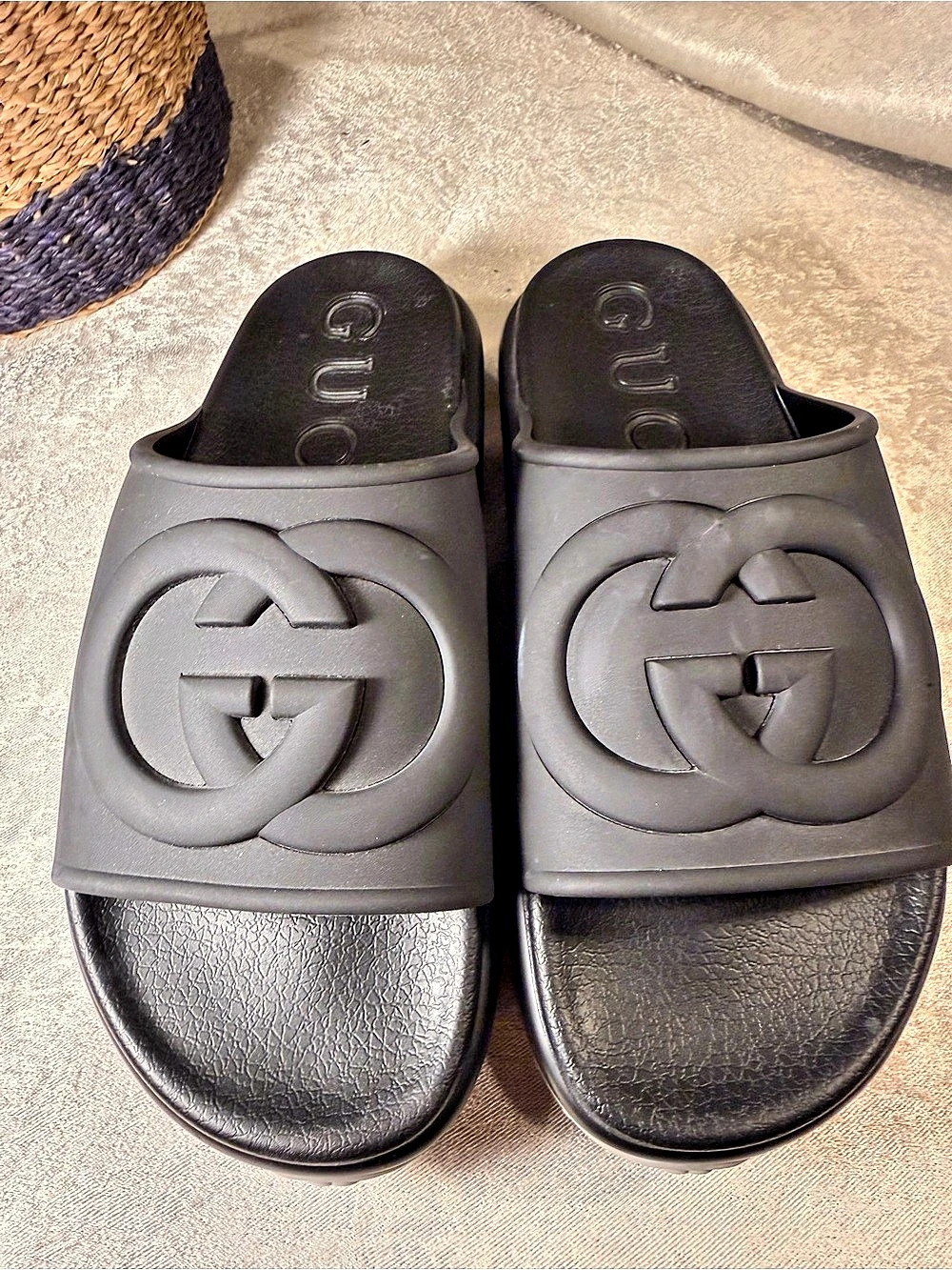 Gucci Interlocking G Slide Platform Sandal in Black
